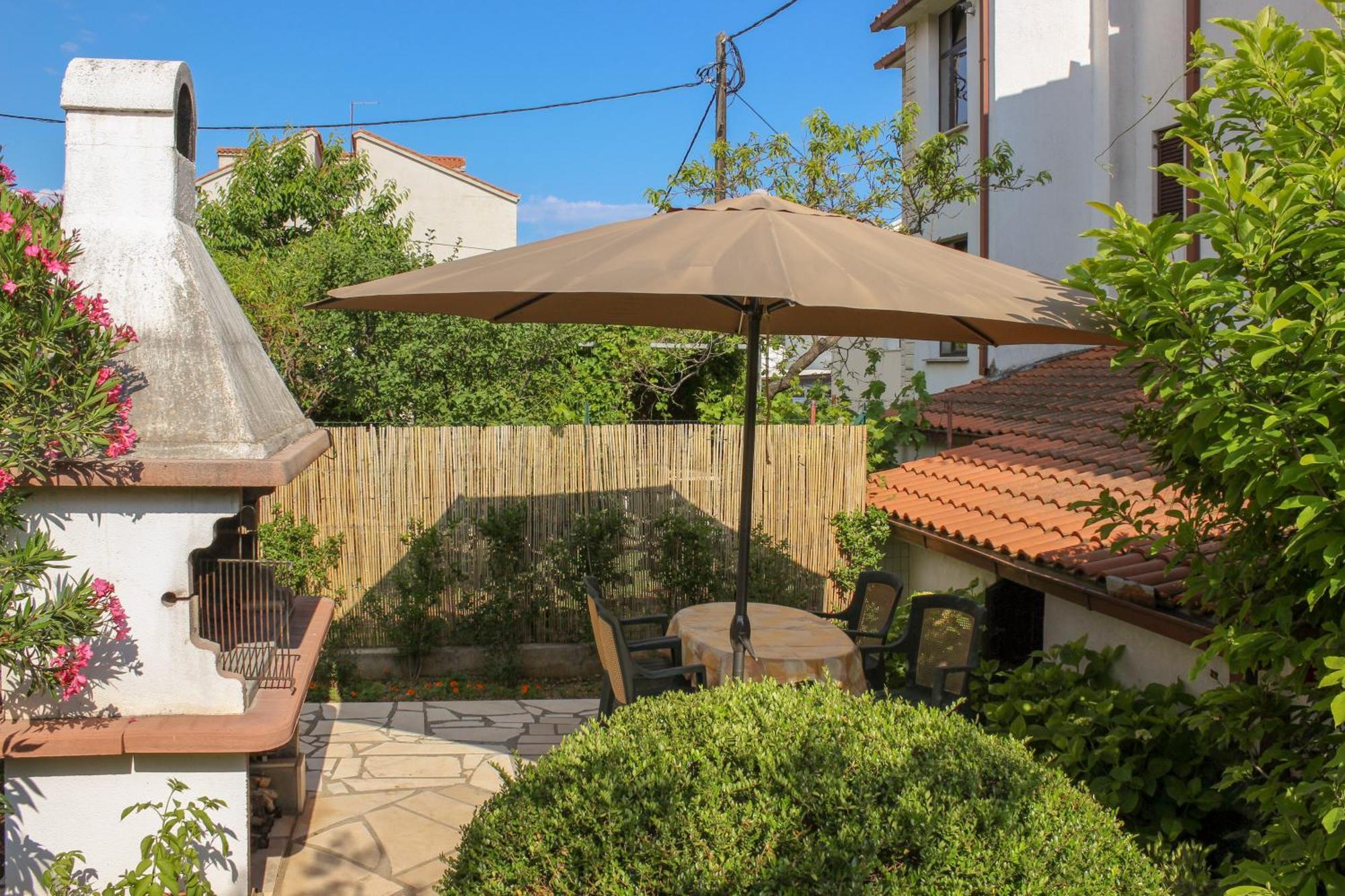 Apartments Hrabar Trogir Exterior foto